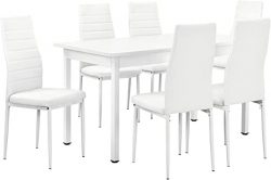 Mesas y sillas blancas