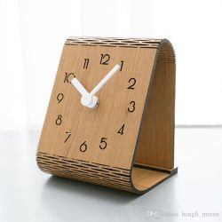 Reloj madera mesa